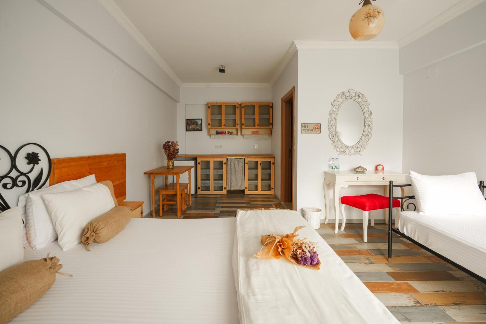 La Vida Otel Urla Eksteriør billede